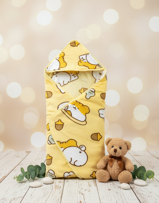 Hooded Fuzzy Cute Squirrel Print Baby Swaddle Blanket/Wrap